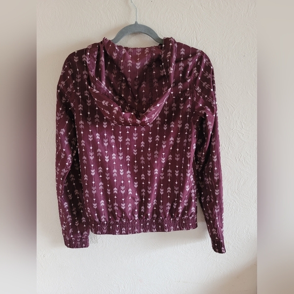 EMPCYRE, Maroon Arrows Windbreaker, Size Small - Picture 2 of 5